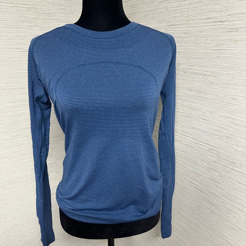 Lululemon Swiftly Tech Long Sleeve -size 8